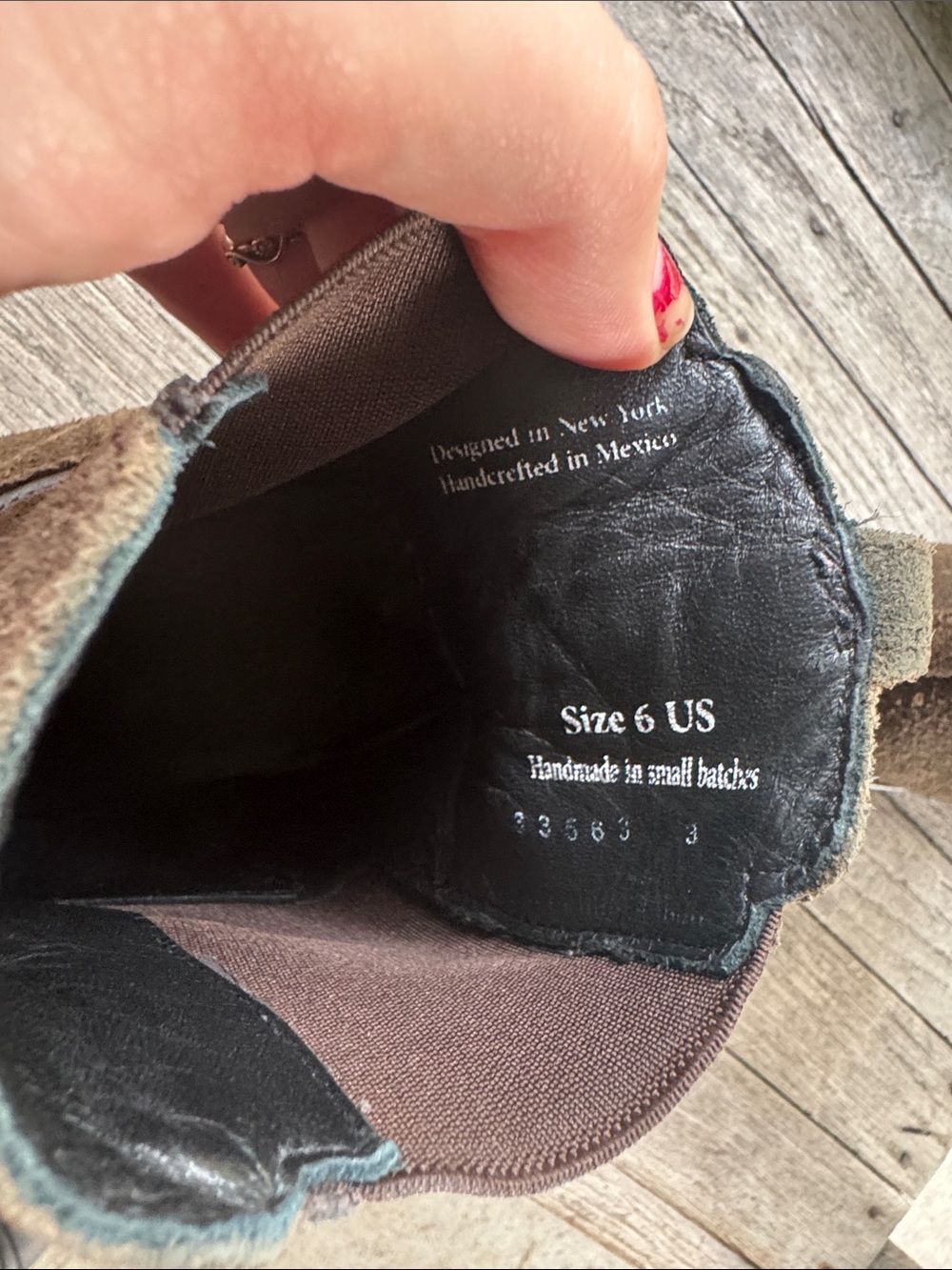 Women’s Chelsea Boot - Picture 3 of 3